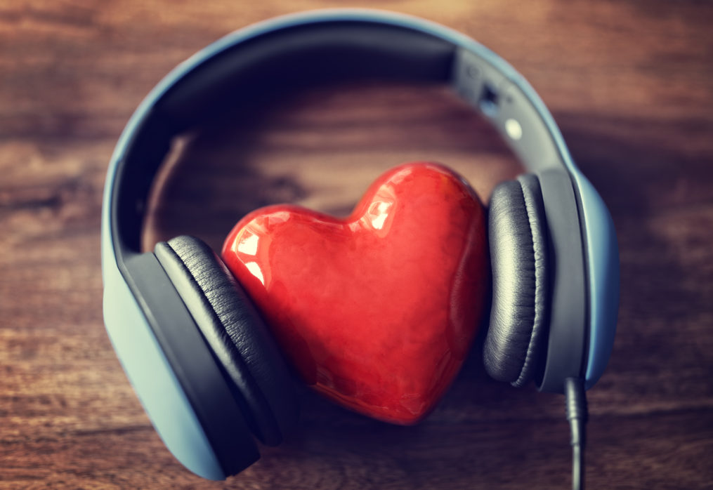 Escutatória: A escuta com amor